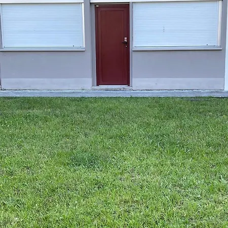 Ou En Hyper Centre, Pour La Et La Rue Pietonne Il Suffit De Traverser La Rue , La Photo Principale * Andernos-les-Bains