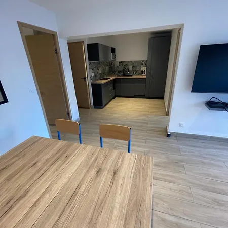 Appartement Ou En Hyper Centre, Pour La Et La Rue Pietonne Il Suffit De Traverser La Rue , La Photo Principale