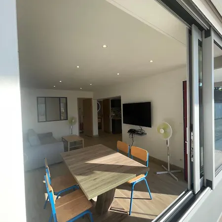 Ou En Hyper Centre, Pour La Et La Rue Pietonne Il Suffit De Traverser La Rue , La Photo Principale Appartement *
