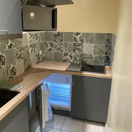 Ou En Hyper Centre, Pour La Et La Rue Pietonne Il Suffit De Traverser La Rue , La Photo Principale Appartement Andernos-les-Bains