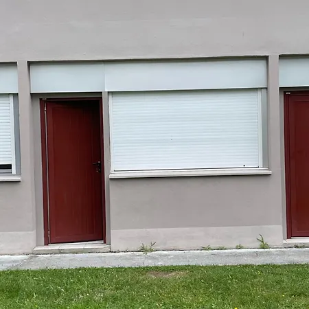 Appartement Ou En Hyper Centre, Pour La Et La Rue Pietonne Il Suffit De Traverser La Rue , La Photo Principale *